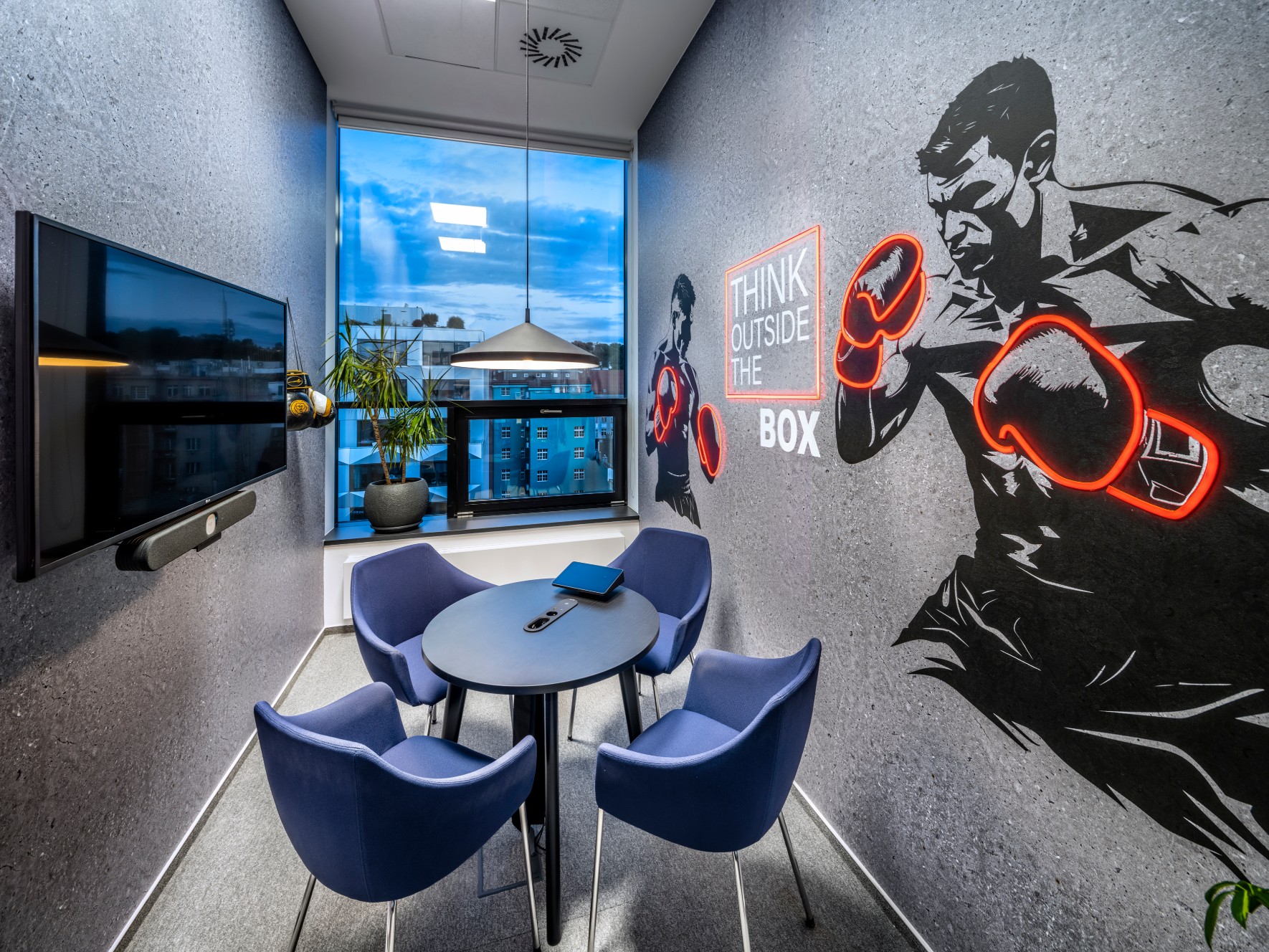 Multisport — boxerská zasedačka Think Outside The Box